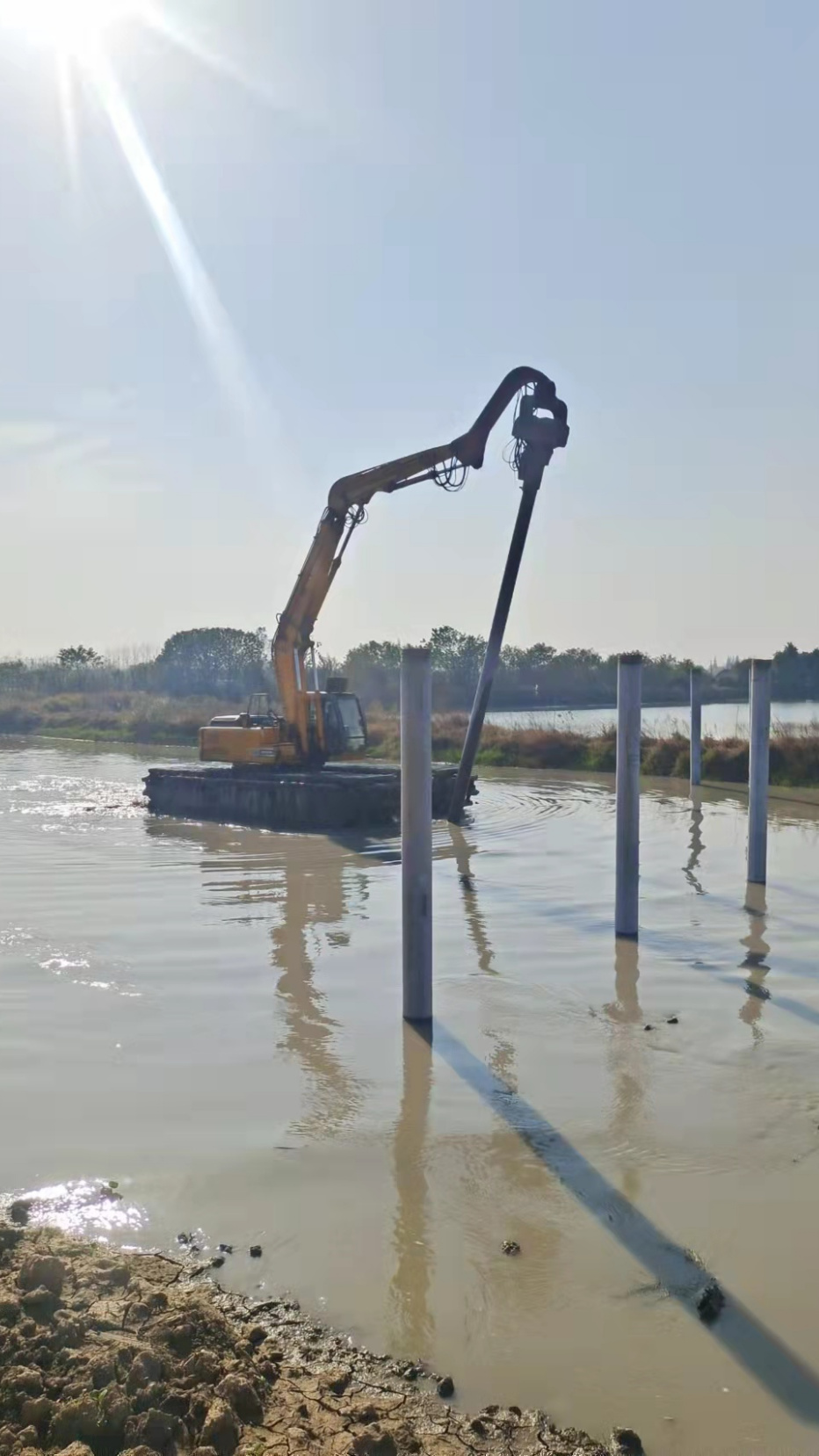 水陆挖掘机租赁水挖机光伏打桩服务_大沙扬航-度小视